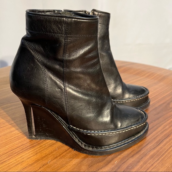 Ann Demeulemeester Shoes - Ann Demeulemeester Leather Ankle Boot